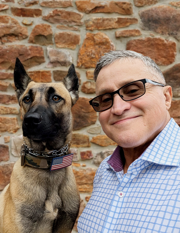 Carlos R. Villamar